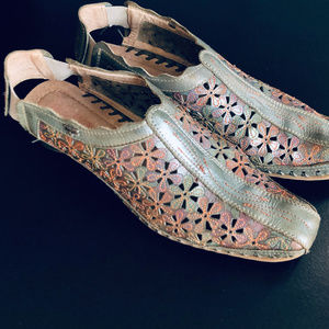 Pikolinos Romana Green Embroidered Mules Slingback